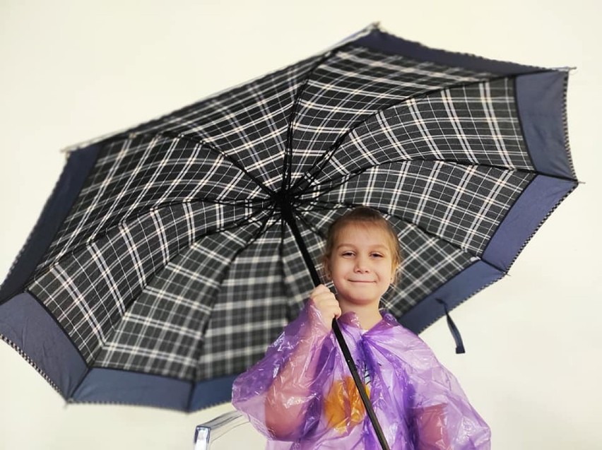 Co robią dzieci kiedy pada? W chełmskim MDK tańczą w rytm deszczowej piosenki. Zobacz zdjęcia