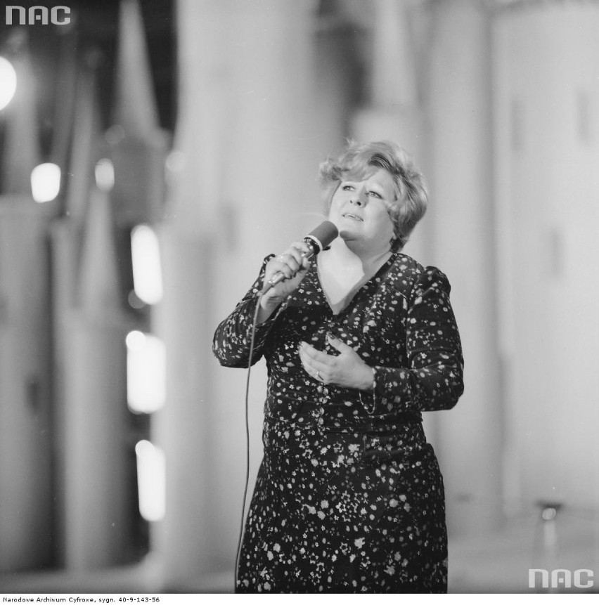 Danuta Rinn śpiewa piosenkę "Gdzie ci mężczyźni". 1974