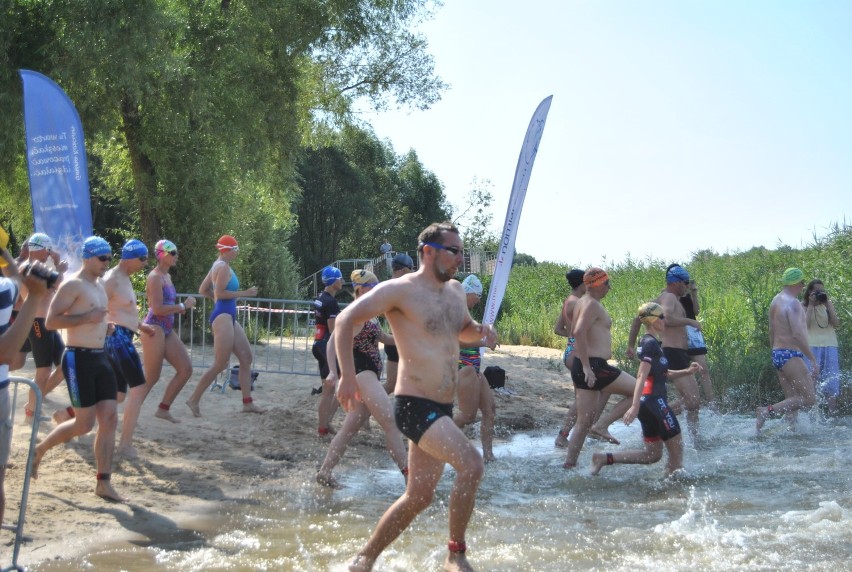 Niedzielne plażowanie na Nowym Dębcu [FOTO]  