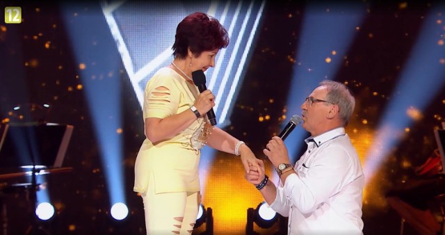 Jan Adamiak z Kudowy-Zdroju oświadczył się na scenie The Voice Senior