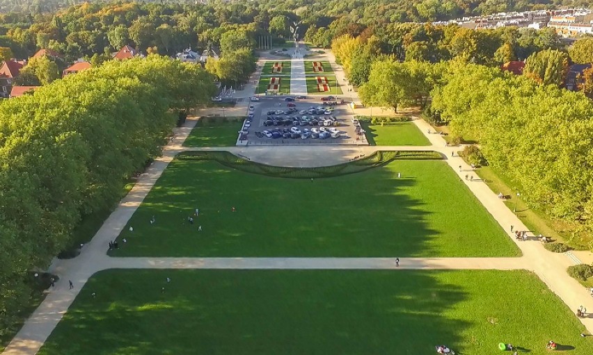 Niezwykłe zaręczyny: pierścionek przyleciał dronem [zdjęcia]