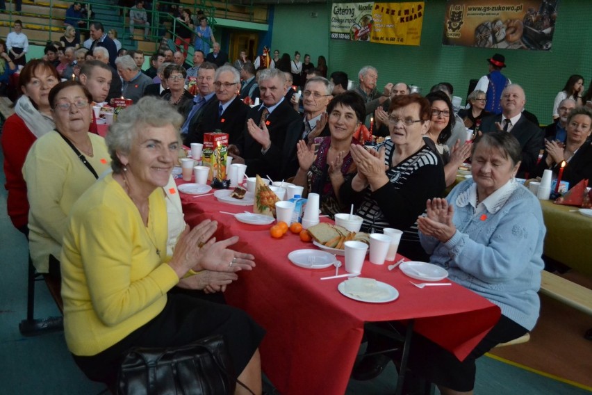 Wielka Biesiada Seniorów w Przodkowie - wspólnie świętowało kilkaset osób [ZDJĘCIA]