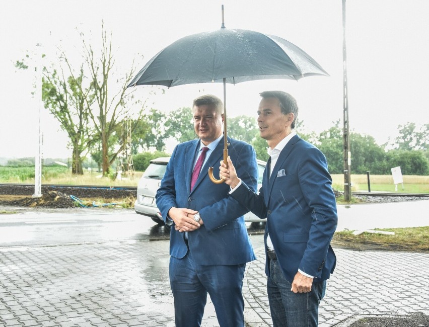 Poseł Marcin Porzucek i burmistrz Mirosław Wieczór spotkali...