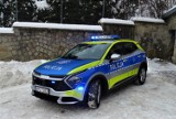 Krynica - Zdrój. Policjanci dostali nowiutki samochód marki kia sportage. To pierwszy radiowóz z nowym oznakowaniem
