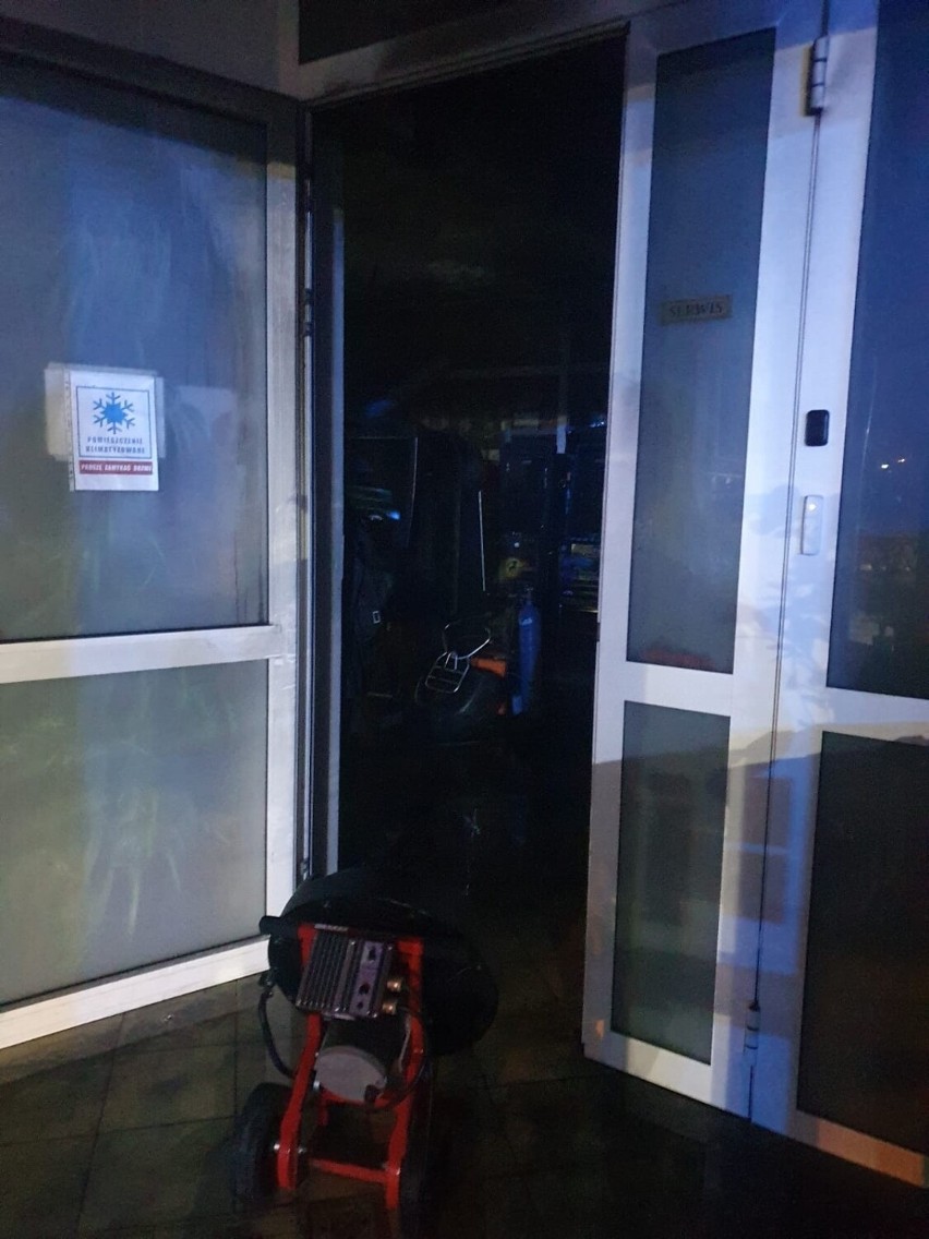 Pożar ładowarek skuterów elektrycznych w gdańskim hotelu 20.11.2022 r. | ZDJĘCIA