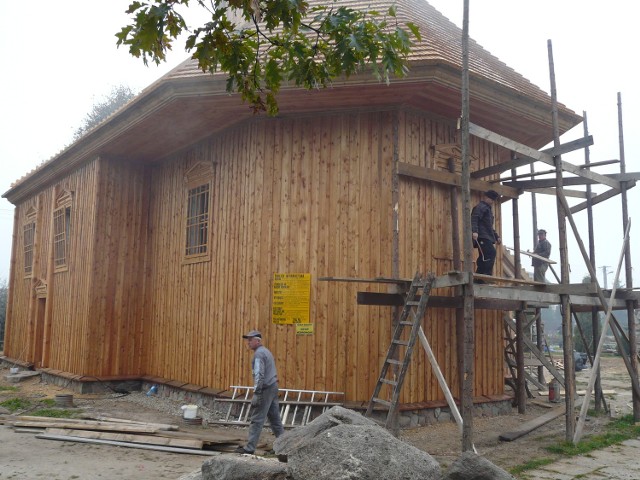 Zabytkowy kościół św. Rocha w Stobiecku całkowicie zmienił wygląd. Na zmiany czekają jeszcze wnętrza