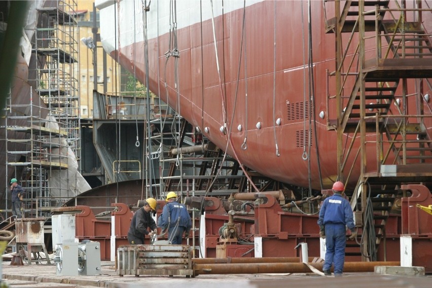 Gdańska stocznia w 2007 r.