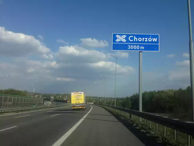 Rewolucja na autostradzie A4. Z trasy zniknęły węzły Wirek, Wspólna czy Batory. W ich miejsce pojawiła się natomiast Ruda Śląska czy Chorzów. Kierowcy powitali tę odmianę z nieskrywanym zadowoleniem.