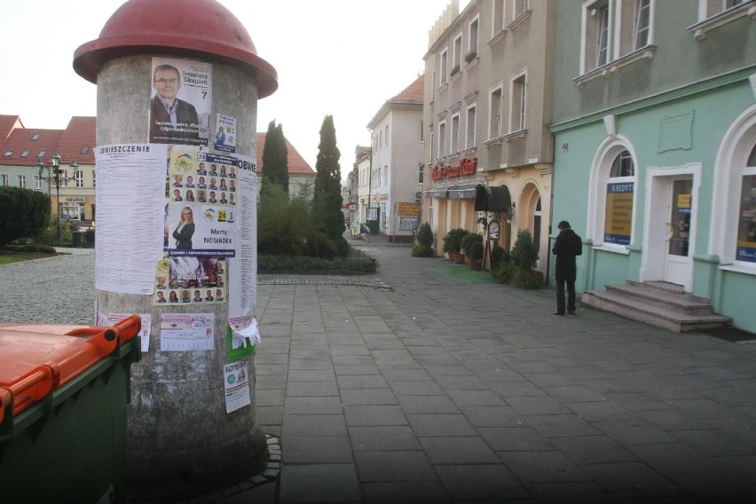 Wodzisław jest zaklejony plakatami i bilbordami