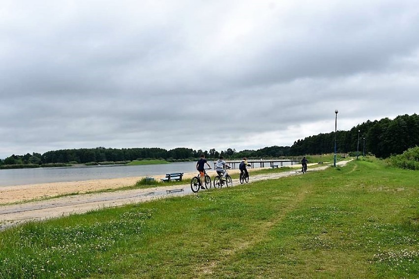 Umowę między Miastem Zamość a wykonawcą prac- firmą APIS...