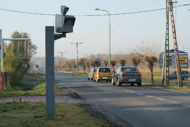 W Myszkowie są obecnie dwie stałe lokalizacje z puszkami na fotoradary - przy ul. Pułaskiego (na zdjęciu) i przy ul. Krasickiego