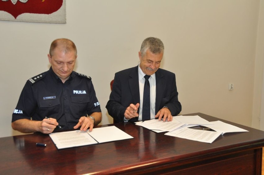 Podpisano porozumienie w sprawie służb ponadnormatywnych na terenie Łęczycy