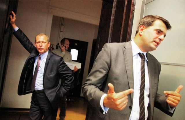 Poseł Jacek Tomczak (na zdjęciu z prawej) został wyrzucony z Platformy Obywatelskiej