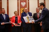 Radny na Medal 2016 - zwycięzcy z powiatu kartuskiego uhonorowani na gali w Gdańsku FOTO 