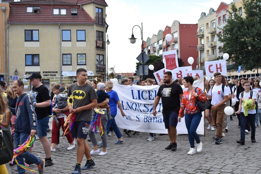 Korowód przeszedł ulicami miasta na rozpoczęcie Jarmarku...