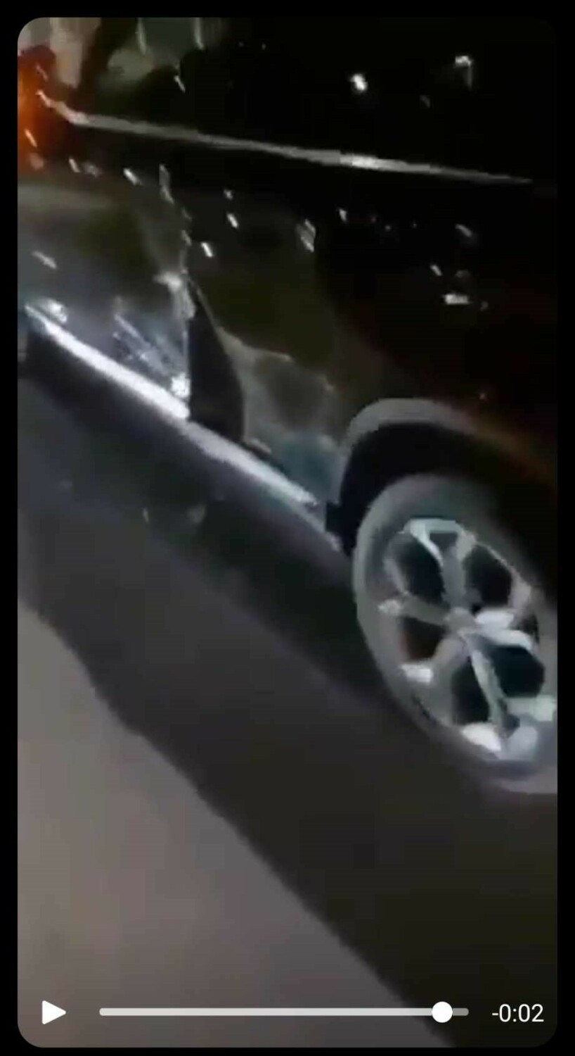 Nieoznakowany radiowozów zderzył się z BMW. Wypadek w centrum Konina