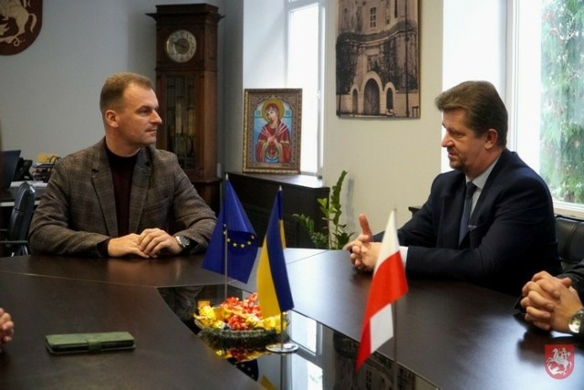 Burmistrz Marek Charzewski spotkał się we Włodzimierzu z tamtejszym burmistrzem, Igorem Palonką.