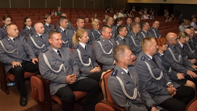 Święto Policji 2018 w Radomsku. Odznaczenia i awanse dla policjantów