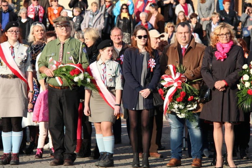 Tak wyglądały obchody Święta Niepodległości w Dąbrowie...