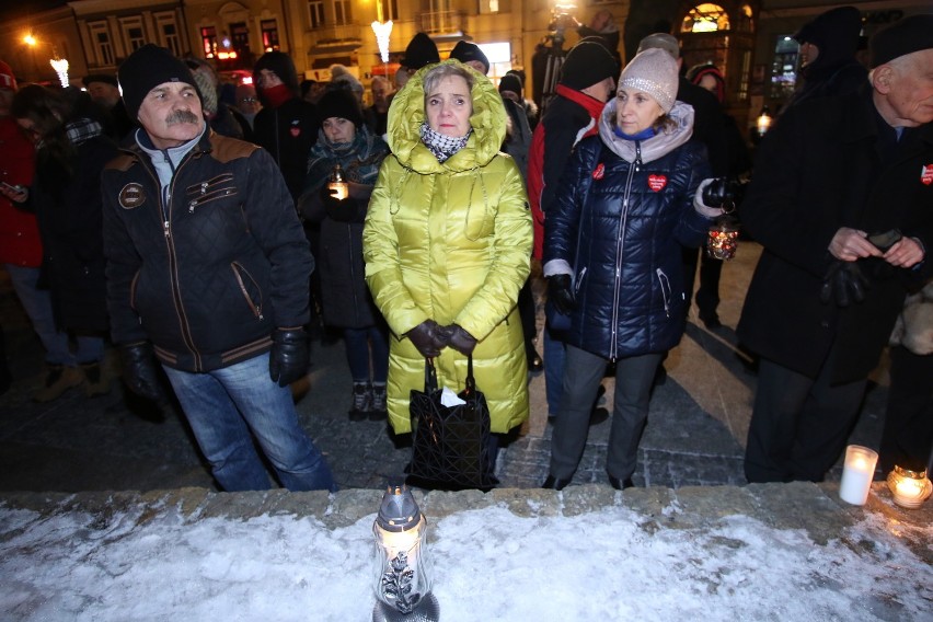 Po śmierci Pawła Adamowicza. Milczący protest w Kielcach! 