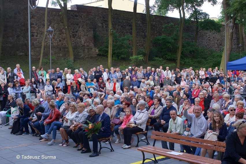 Tłumy stargardzian bawiły się w nowo otwartym Teatrze Letnim na koncercie z okazji 20-lecia Art Cafe