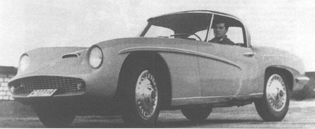 1960 - Oficjalna prezentacja prototypu pierwszego polskiego samochodu sportowego Syrena Sport.