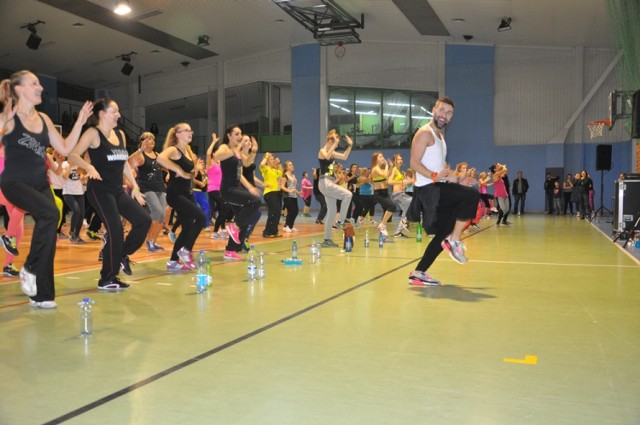 Andrzejkowa zumba w Strzegomiu