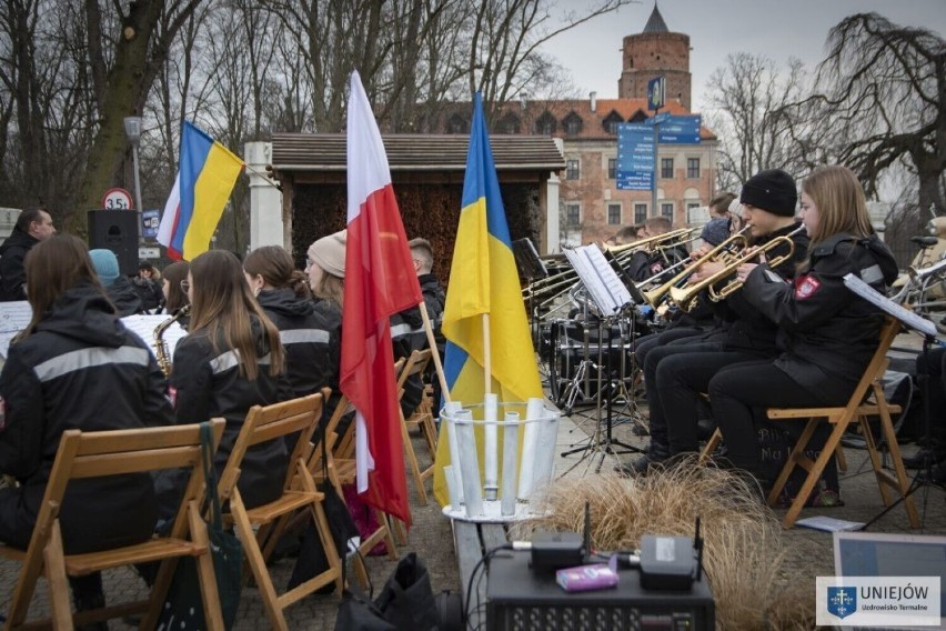 Piknik dla Ukrainy w Uniejowie. Druga część odbędzie się w niedzielę 13 marca ZDJĘCIA
