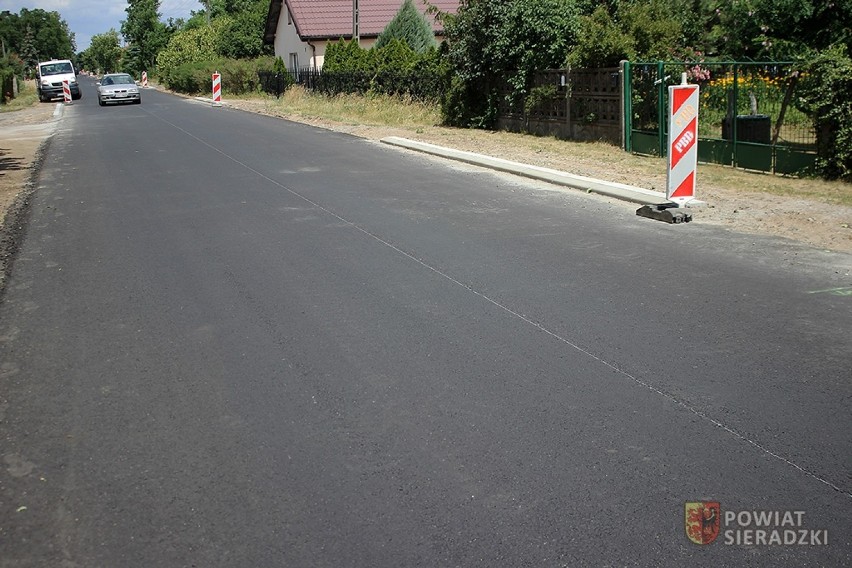 Będą utrudnienia na remontowanej drodze powiatowej Glinno-Włyń. Zostanie czasowo zamknięta (fot)