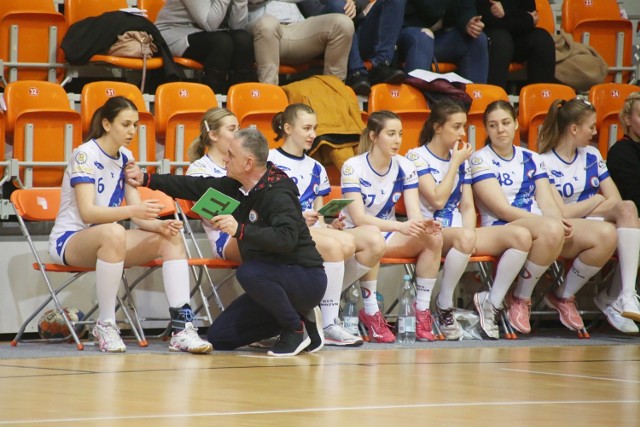 Podopieczne trenera Roberta Majdzińskiego w tym sezonie nadal czekają na ligowe punkty