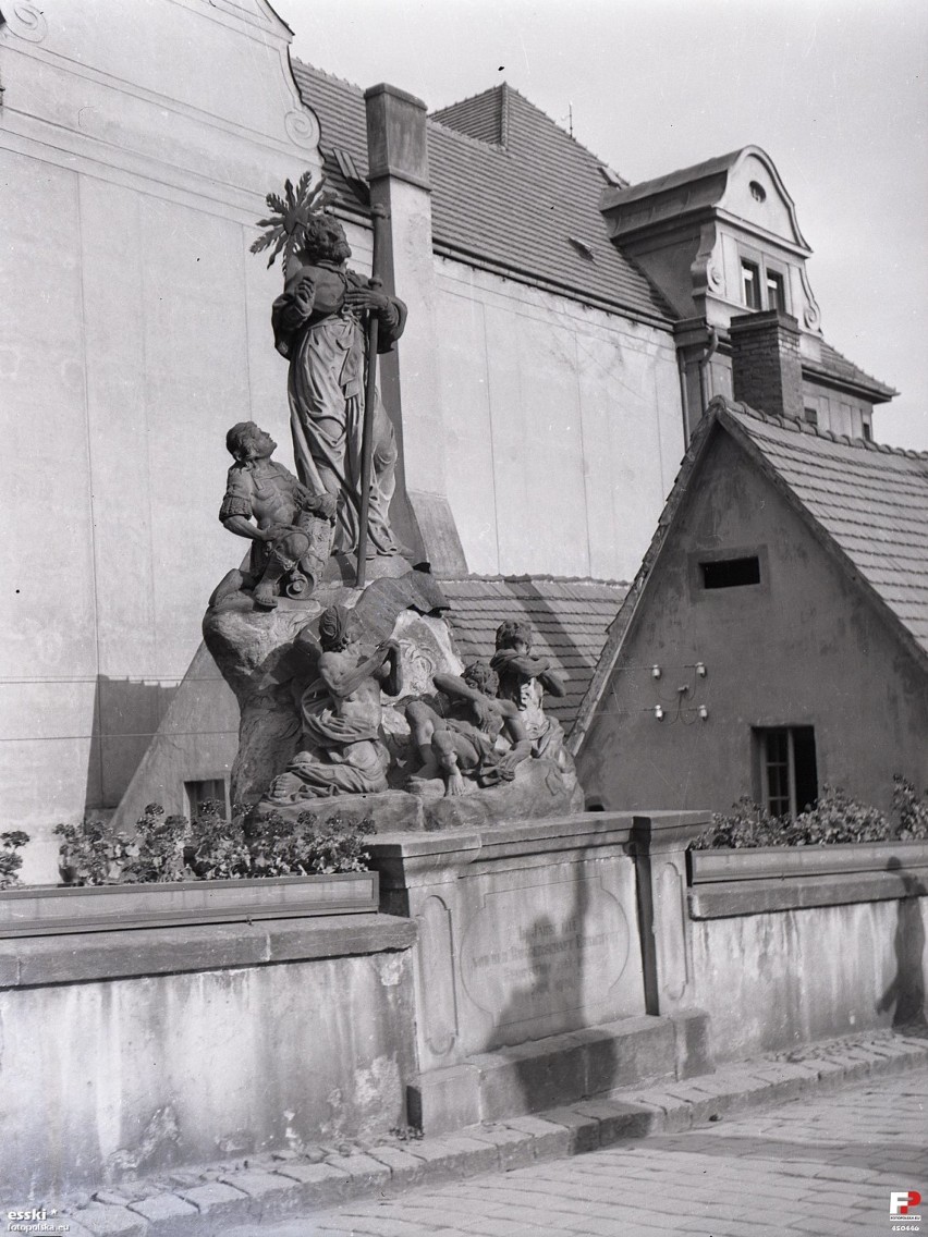 Figura św. Franciszka Ksawerego przed wojną