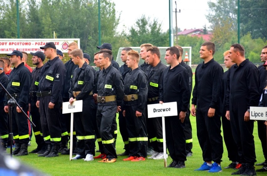 Zawody Sportowo-Pożarnicze na boisku w Makowie [ZDJĘCIA]