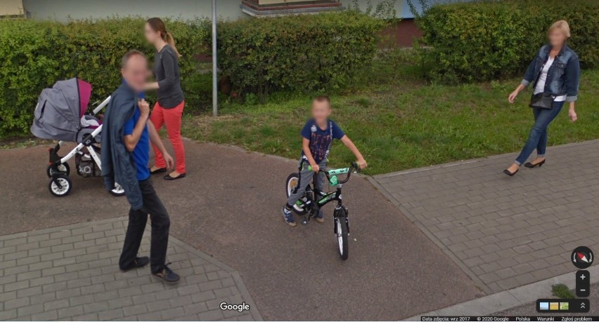 Przyłapani przez Google Street View na Strzemięcinie w...