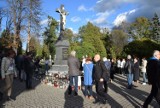 Wszystkich Świętych 2023 w Cieszynie. Na cmentarzu komunalnym odbyła się tradycyjna kwesta. Zobacz ZDJĘCIA