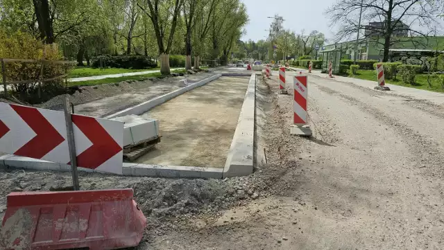 Remontowana ulica Biskupa Kaczmarka będzie oddana do ruchu na przełomie maja i czerwca.