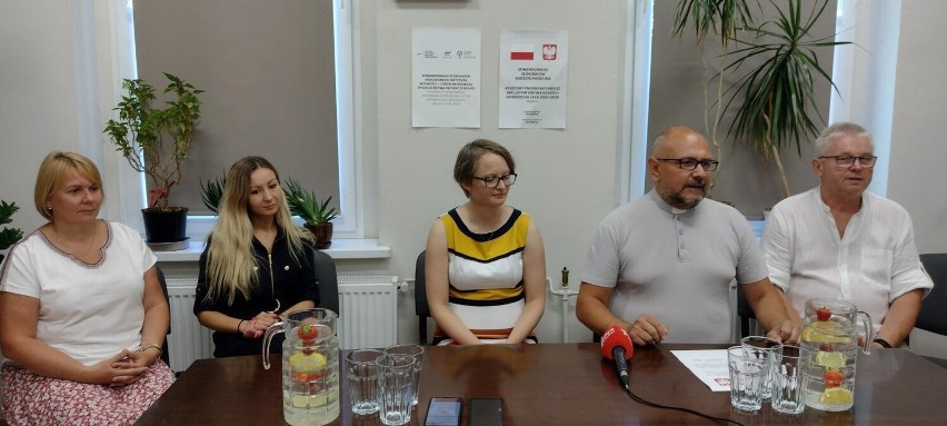 Od lewej: Anna Milicz - animator społeczny, Aleksandra...
