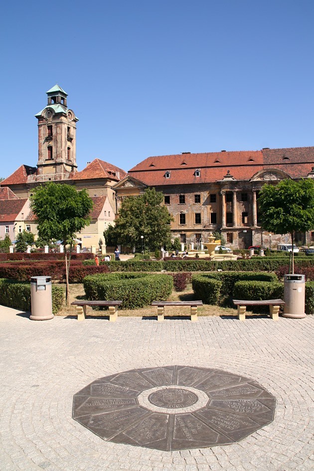 Zamek Bibersteinów i pałac Promnitzów w Żarach