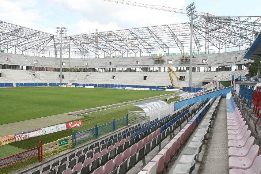 Budowa stadionu Górnika Zabrze. Lipiec 2013