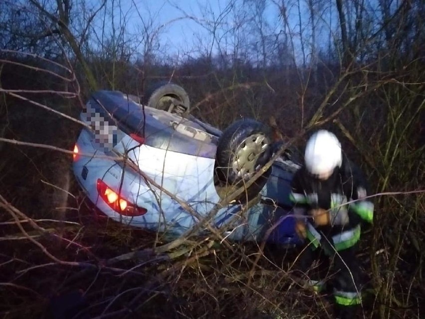 - O poranku na drogach było ślisko. Prawdopodobnie kobieta...