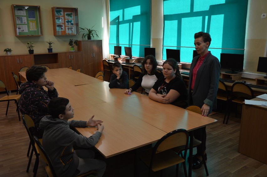 Młodzi ambasadorzy nauki ze Szkoły Podstawowej numer 1 w Skierniewicach 