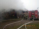 Pożar budynku gospodarczego w miejscowości Krzywińskie [ZDJĘCIA]