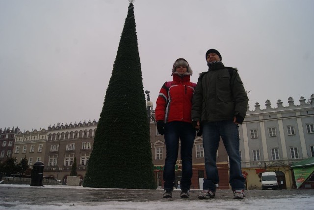 Sabina Ratajczak i Jacek Zwoliński: Nie ma to jak prawdziwa choinka.