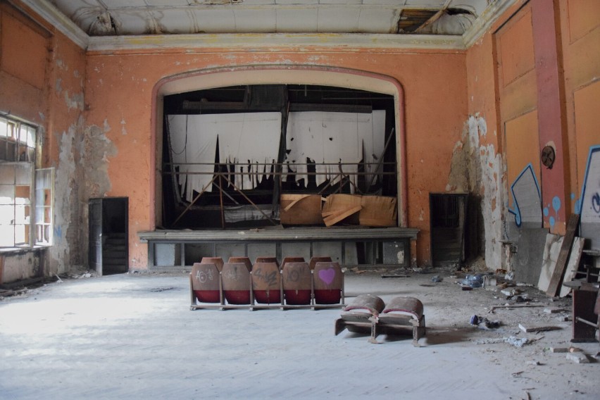 Aż ciarki przechodzą: oto opuszczone kino "Uciecha" w...