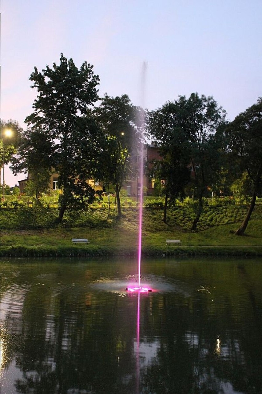 W Parku Chrobrego można ogądąć pływającą fontannę