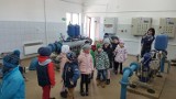 Szamocin: Przedszkolaki odwiedziły stację uzdatniania wody (FOTO)