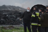 Pożar w Raciniewie. Samorząd województwa "dołoży" do uprzątnięcia pogorzeliska i zakupu sprzętu dla strażaków