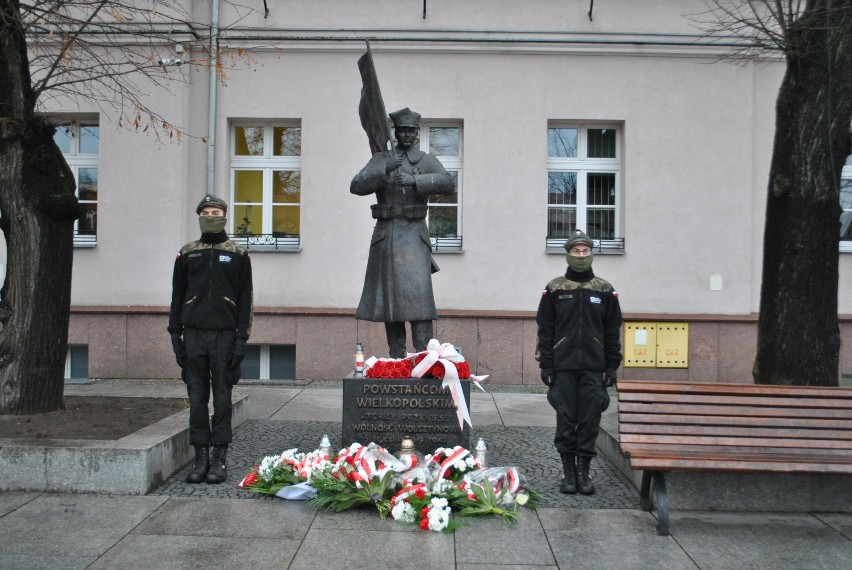 102 rocznica Powstania Wielkopolskiego w Wolsztynie. Złożono kwiaty pod pomnikiem
