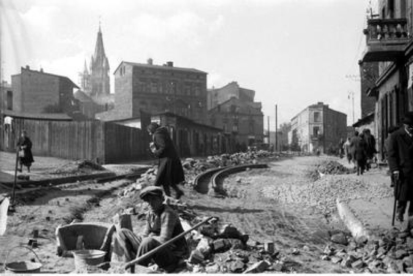 Rok 1933. Budowa linii tramwajowej Sosnowiec.