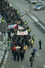 Protestujący przeciwko ACTA przeszli ulicami Wrocławia (ZDJĘCIA)