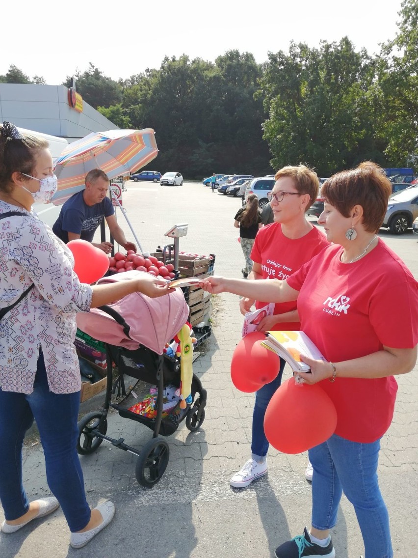 Happening Krwiodawstwa w Kraśniku. Zobacz galerię zdjęć z akcji promującej honorowe krwiodawstwo